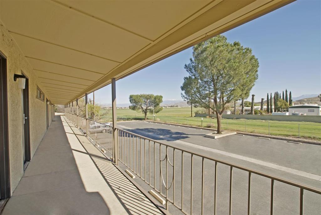 Menifee Inn Motel 2*